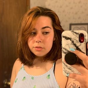 Meet your Posher, Cassandra